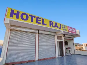 Hotel O Raj