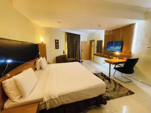 Kaft2 Hotels