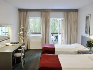 Ariston Hotell