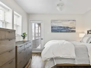Gorgeous Oceanfront Haven, Pool, High-Speed Internet, Deck