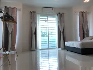 Ipoh Paradise Homestay 4Br @ Station 18 (13 Pax)