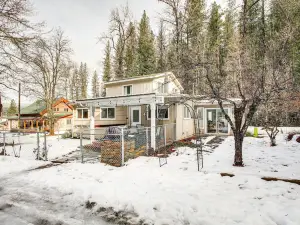 Pet-Friendly Pinehurst Home Hike, Bike and Ski!