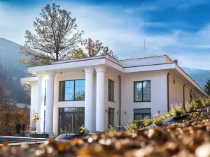 แม็กนัส รีสอร์ต