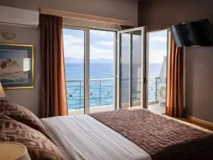 ホテル・クイーンズ・レリオティス