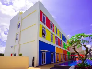 Front One Hotel Purwodadi