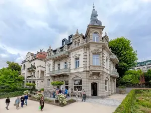 Hotel Villa Grunewald mit Café und Bistro