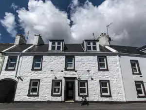 Lochside Hotel