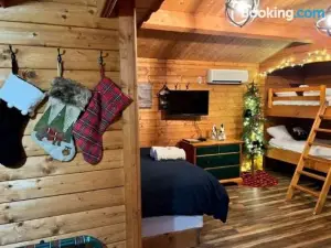 Honeybear Hideaway Cabin