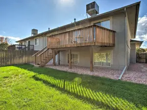 Pet-Friendly Grand Junction Townhome with Yard!