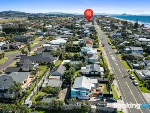 Seaside Chalet Papamoa