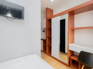 RedLiving Syariah Apartemen MKostel - Tower A1 Kencana Loka