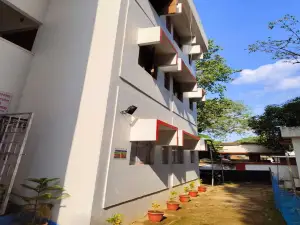 OYO 65919 Tulshi Residency