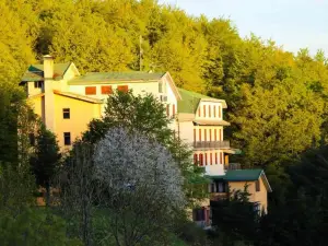 APULIA HOTEL GRAN SASSO PRATI DI TIVIO