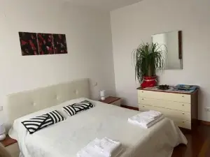 Bella Ciao Airport Apartment
