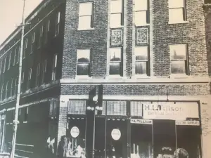 Classy Serenity Suite Preferred Partner Rail Explorers, Pets OK