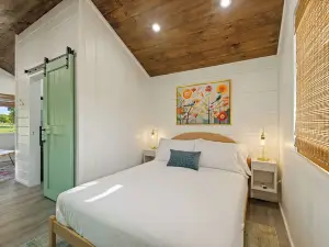 Vista Verde Farm Retreat - Stylish Cabins Nearby Springs