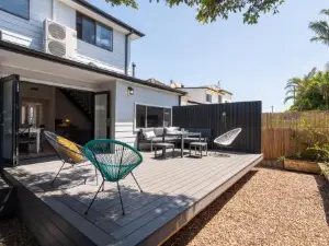 Newcastle Escape 4-Bedroom House