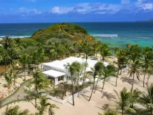 Palm Island Resort & Spa
