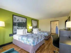 Motel 6 Forsyth, GA – Tift College