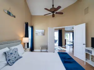 Expansive Deck and Luxury Amenities - Stunning Ocean View Retreat