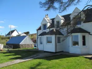 Lighthouse Cottage (Shared Facilities)