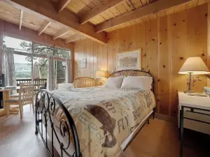 Kit Carson Lodge