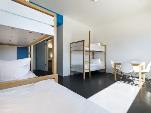 ยูเจ็นท์เฮอร์เบอร์เก ชไวน์ฟูร์ท - โฮสเทล