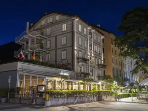 優羅索拉餐廳飯店