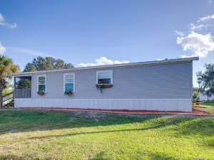 Moore Haven Getaway w/ Deck & Private Pool