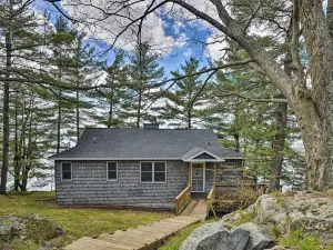 Waterfront Hammond Home w/ Grill + Boat Dock!