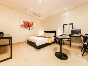 Asan Hotel Cube