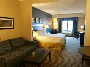 Holiday Inn Express & Suites Morton Peoria Area