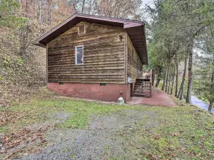 Peaceful Cottage w/ Mtn View Near Atv Trails!