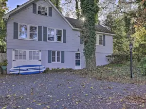 Majestic Escape on Long Island - Walk to Beach!