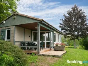 Camping le Mont Libre - Cottage & Espace Nature - Gannat