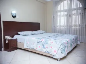Wadoma Royale Hotel