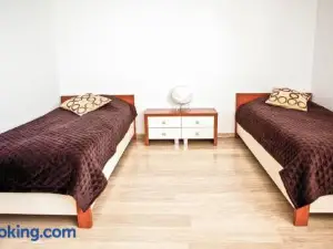 Awesome Apartment in Goscino with Wifi