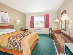 Super 8 by Wyndham Platte City/KCI Airport North