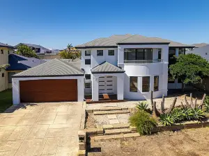 Seacrest Luxurious Holiday Home