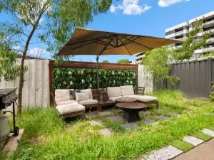 Paradise Getaway 3BR Apt in Clayton with Free Parking