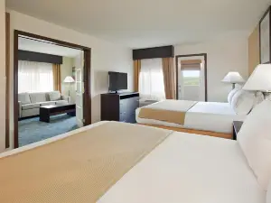 Holiday Inn Express & Suites Branson 76 Central