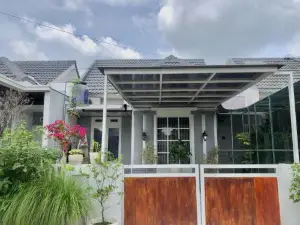 Garden Full House