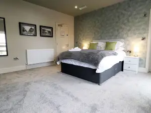 The Bridge Inn Hotel