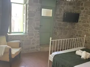 Asclepius Boutique Hotel & Cafe
