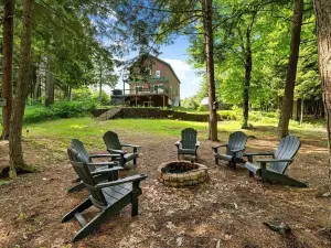 Elegant Riverfront Home - Pet Friendly!