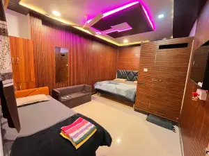 Pallav Guest House