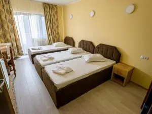 คาซา ดอมเนียสกา เรียนา