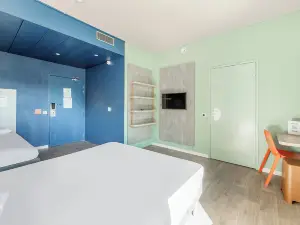 イビス バジェット ブルゴワン ジャリュー サントル