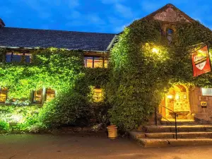 The Oxenham Arms Hotel Devon