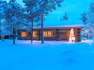 Kuukkeli Log Houses Villa Aurora "Pupula"